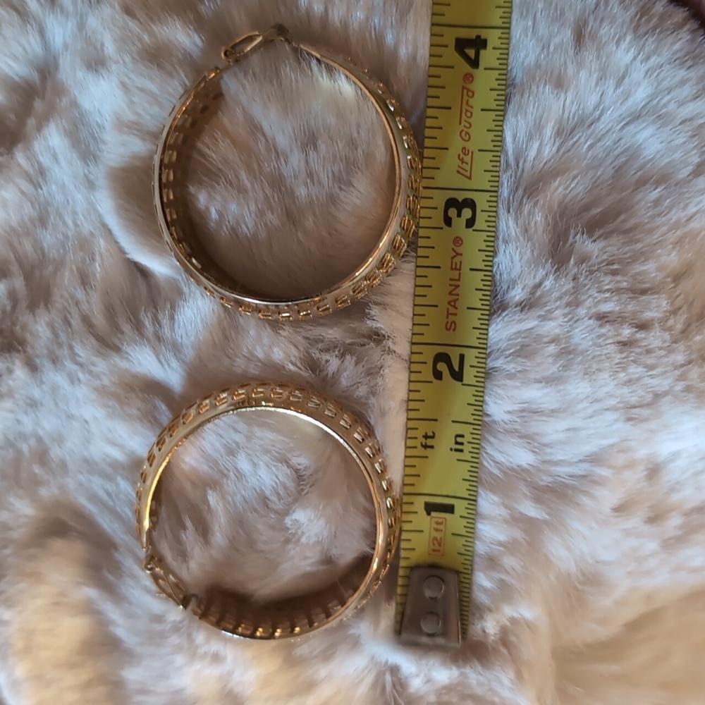 Vintage Gold Toned Hoop Earrings - Picture 9 of 10